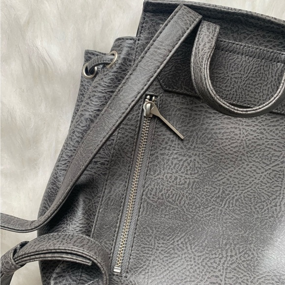 Matt & Nat Backpack Mumbai Vegan PVC Grey Backpack - Picture 4 of 13